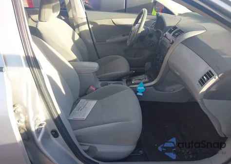 2010 Toyota Corolla Le z USA, uszkodzony, nr VIN 2T1BU4EE7AC273551